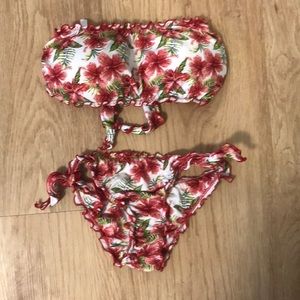 Gorgeous bandeau bikini